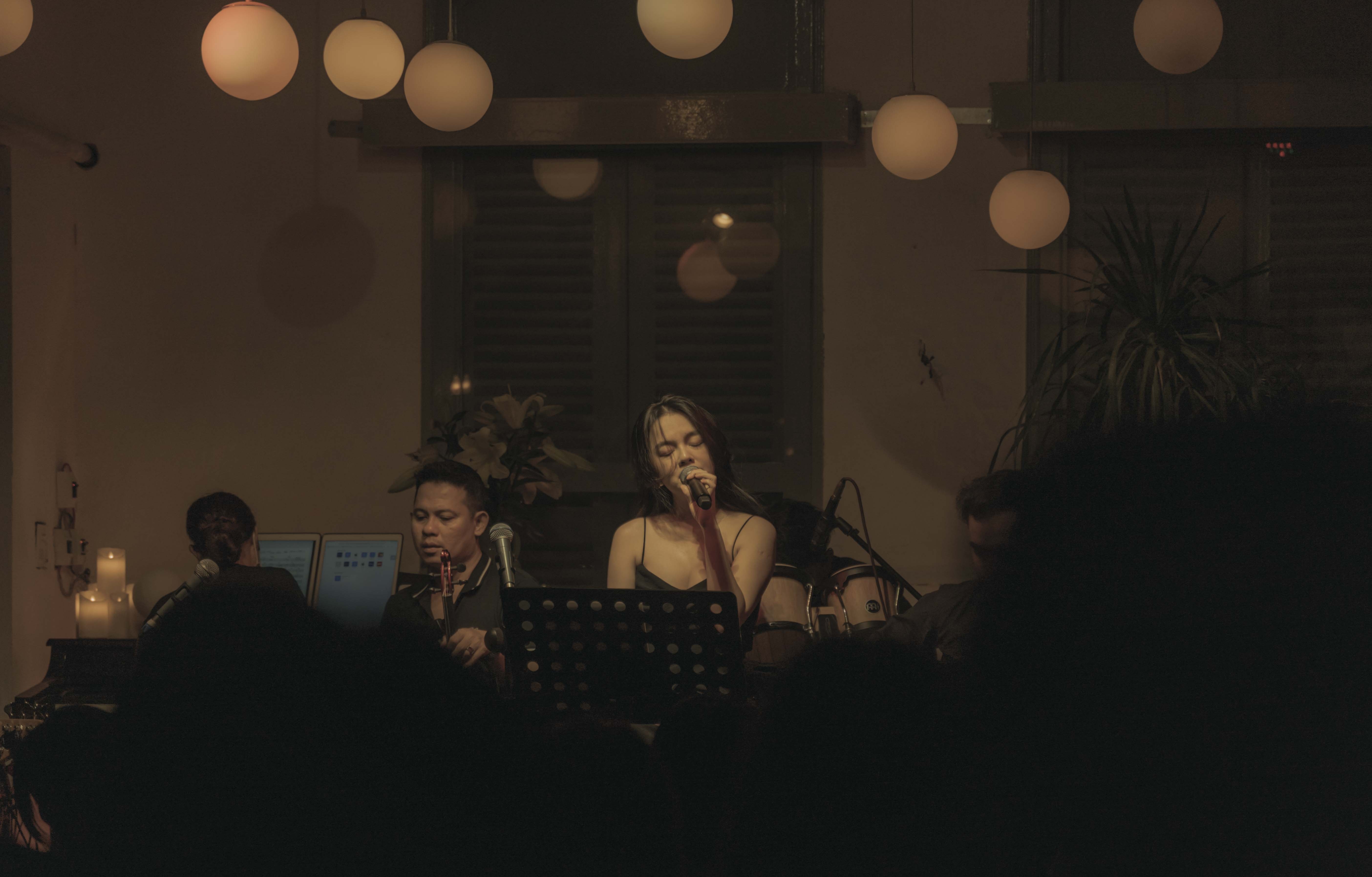 That bai,  dong cua,  lac quan anh 4