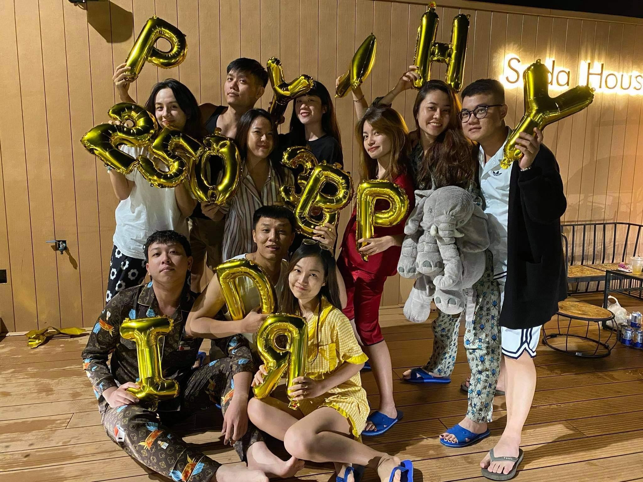 nhom ban,  vui ve,  hoat dong anh 3