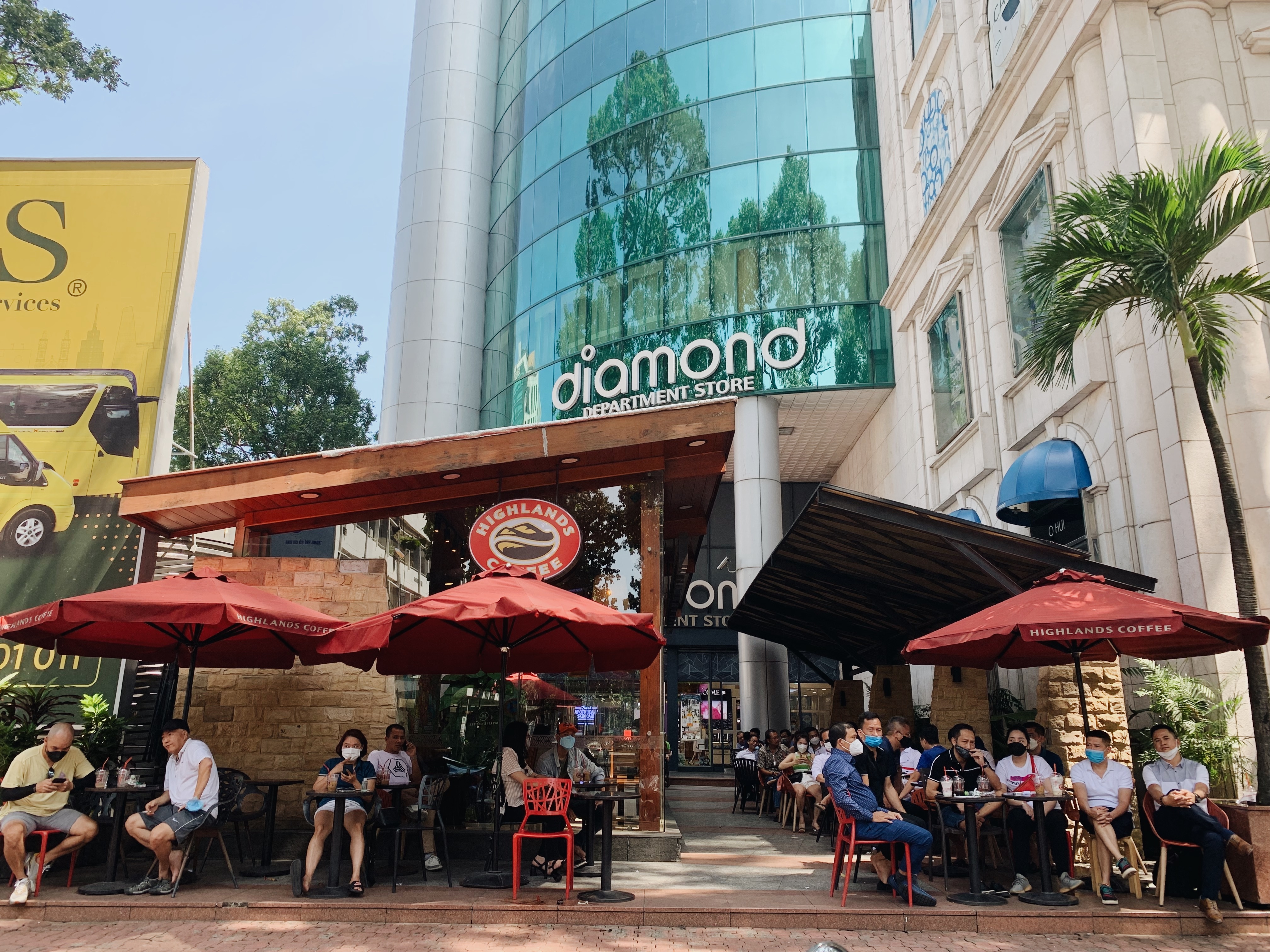 mo cua,  ban tai cho,  khach hang anh 5