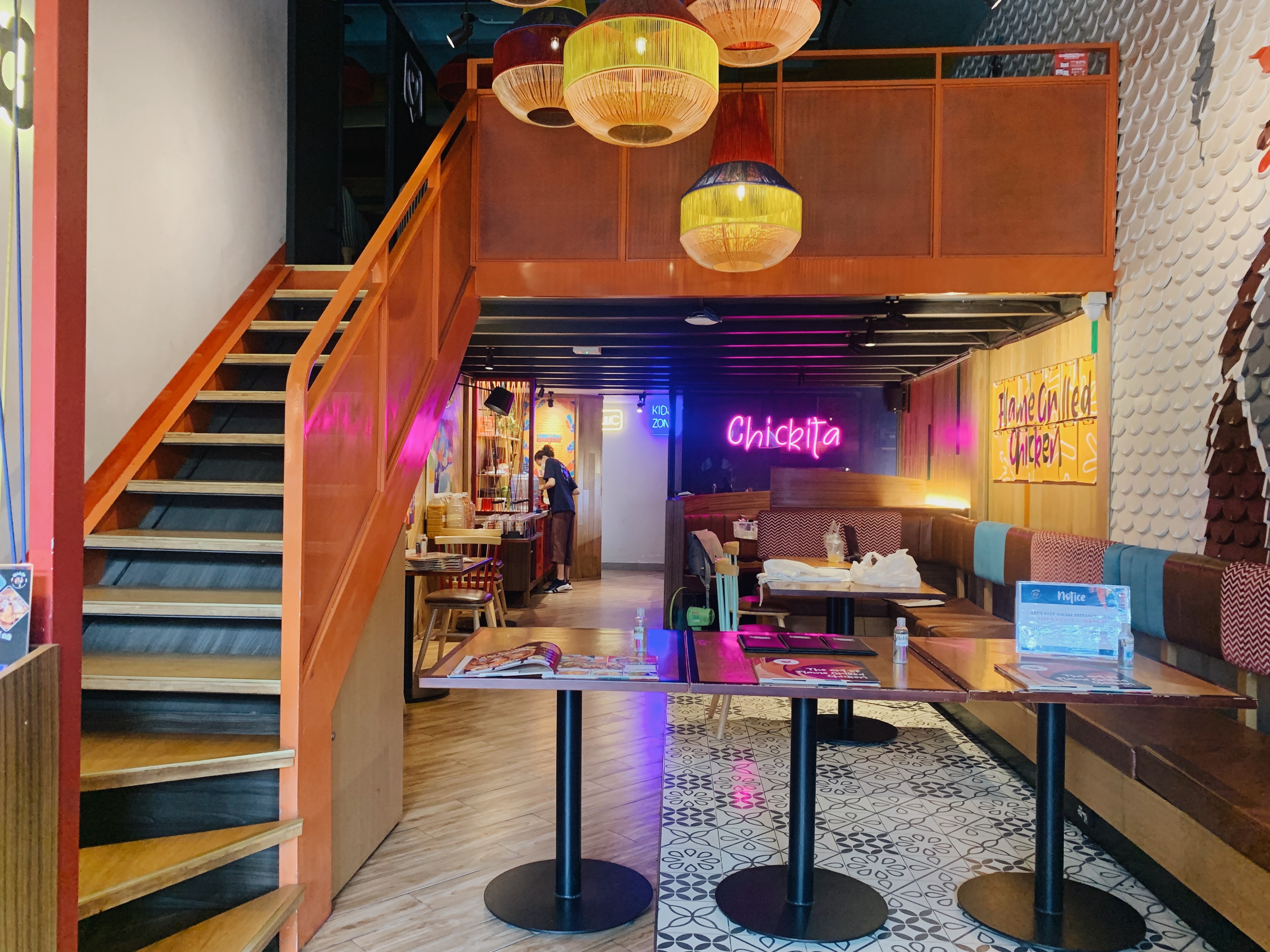 mo cua,  ban tai cho,  khach hang anh 9