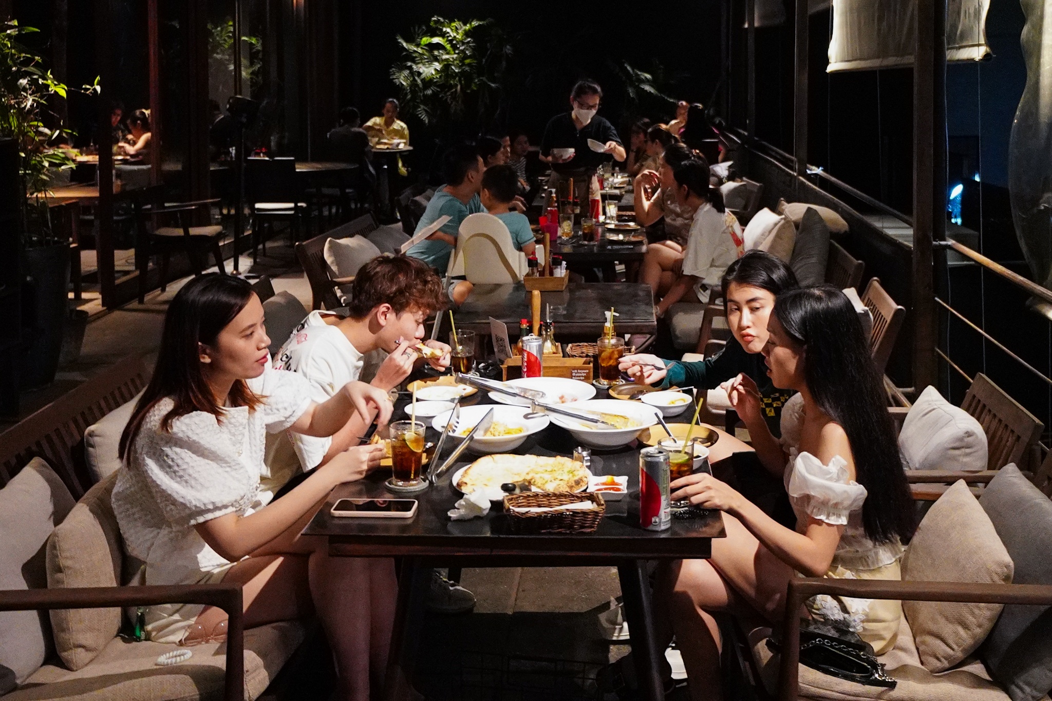 quan xa,  an tai cho,  an lau anh 6