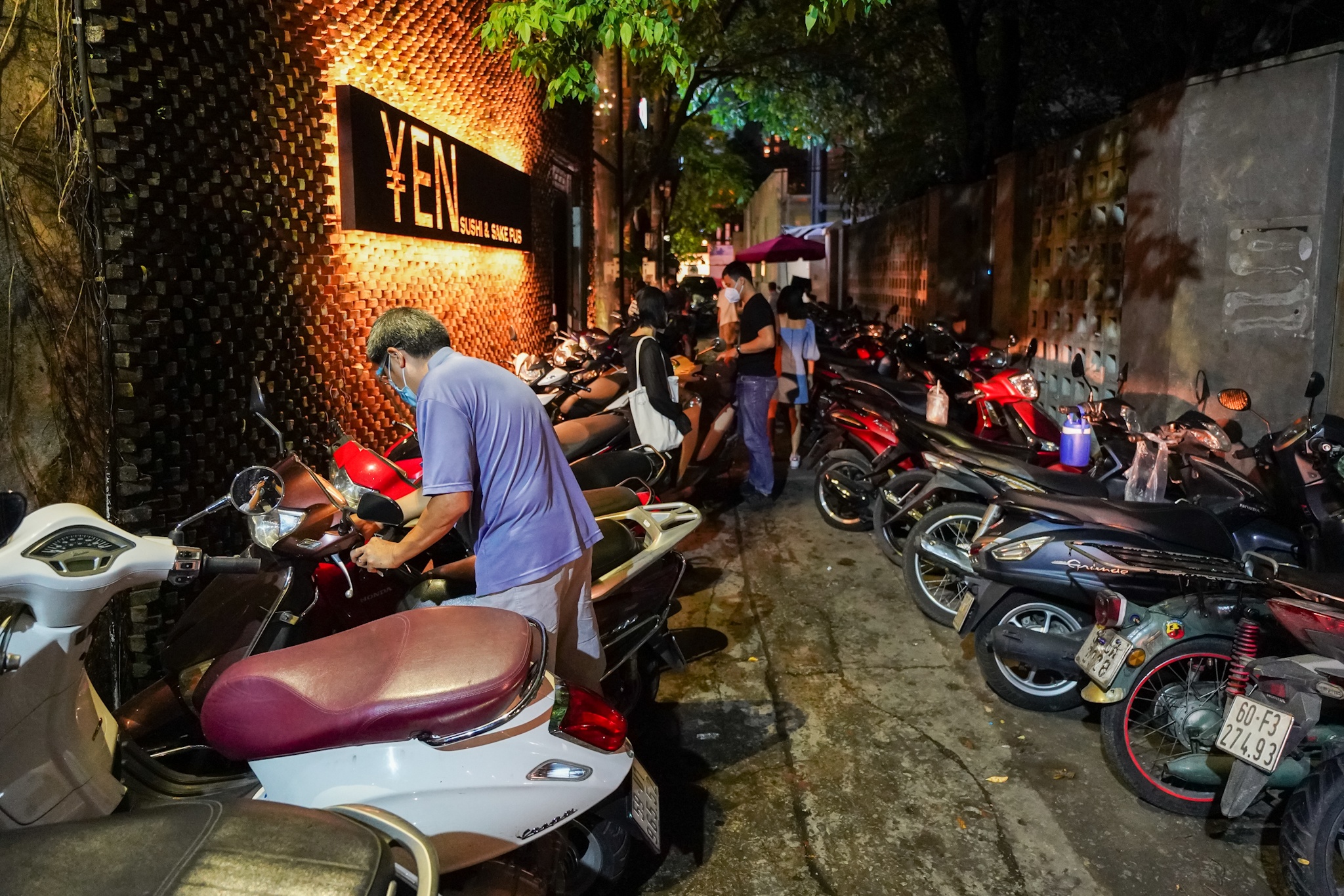 quan xa,  an tai cho,  an lau anh 7