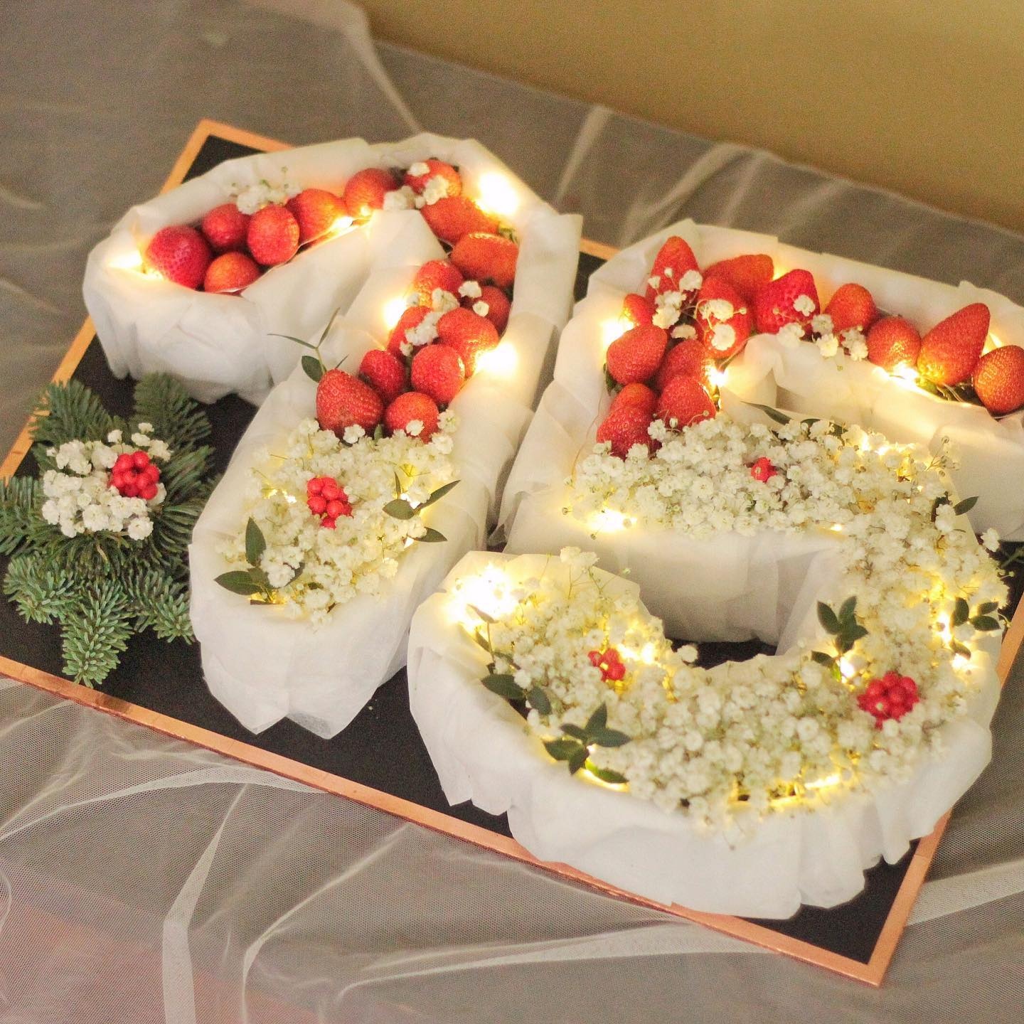 Nến thơm, cây thông, vòng nguyệt quế ảnh 5 Nen thom, cay thong, vong nguyet que anh 5