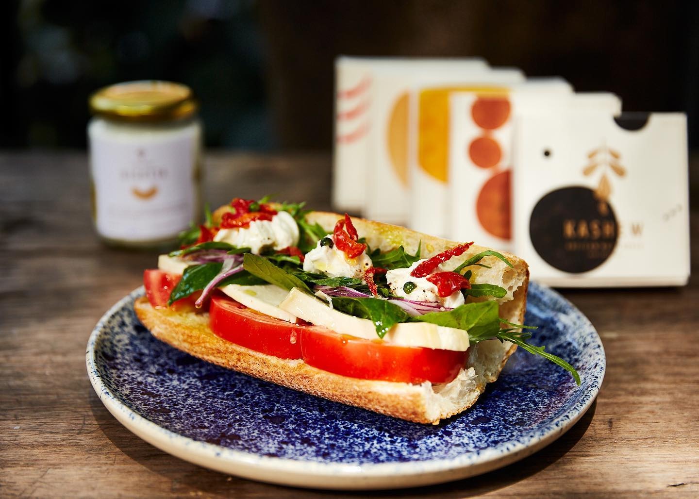 Cuoi tuan di khu mua sam, an brunch chay vua mo lai hinh anh