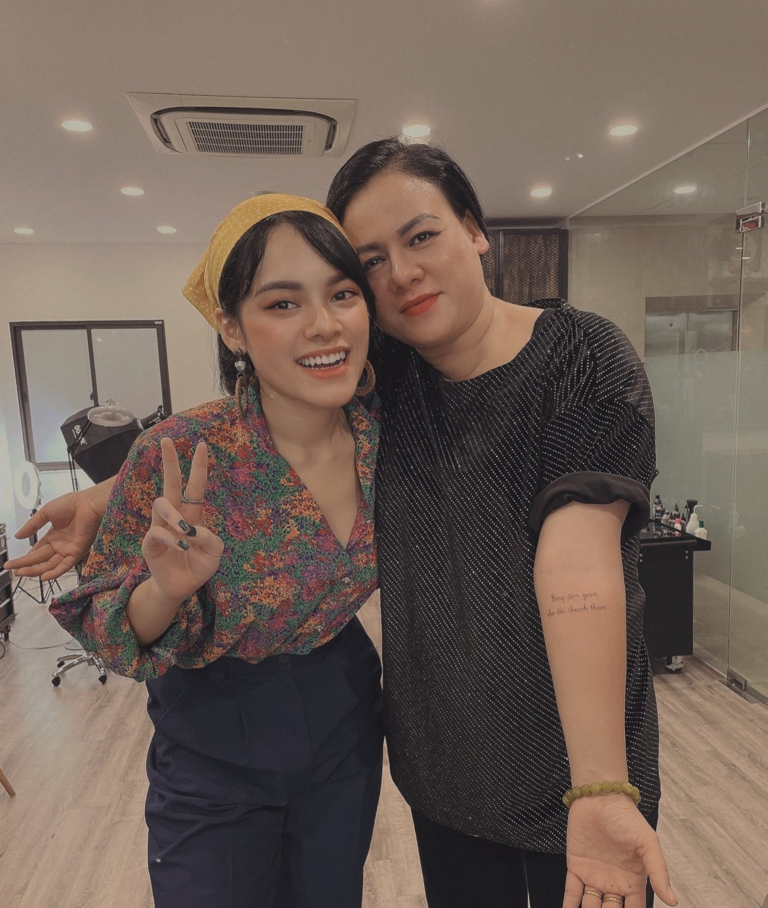 nữ thợ xăm, tiếng Việt, hình xăm ý nghĩa ảnh 5 nu tho xam, tieng Viet, hinh xam y nghia anh 5