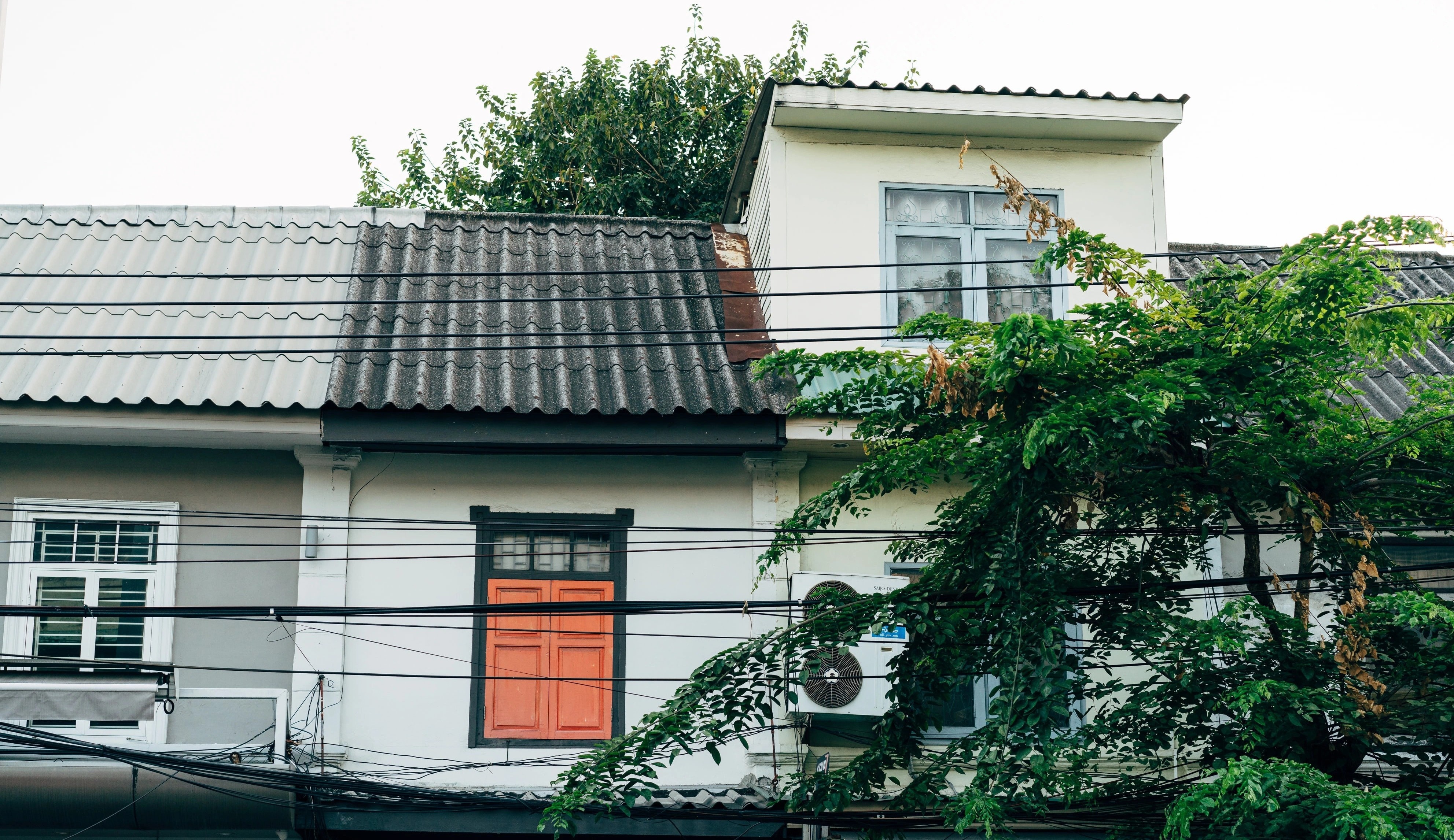 Co nen ban nha trong hem dang cho thue 80 trieu/thang de lay loi 3 ty? hinh anh