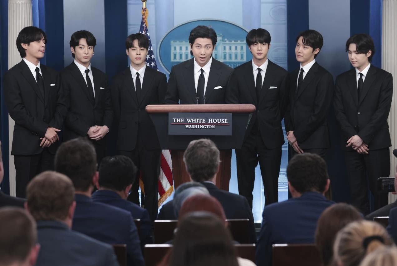 Cong ty chu quan cua BTS lao dao hinh anh