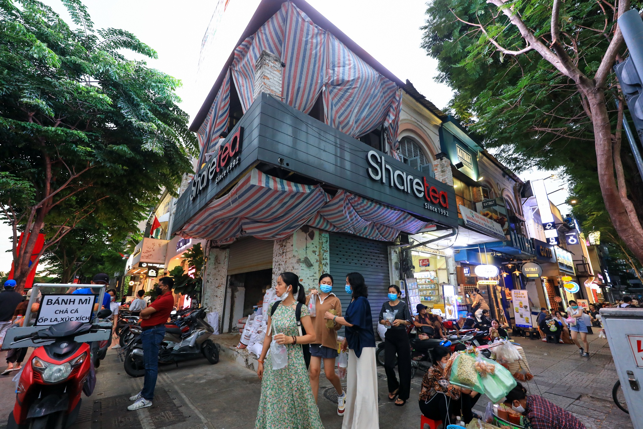 thuong hieu,  pho tra sua,  uong tra sua anh 1