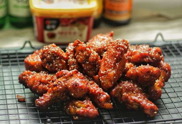 Doanh nghiep Viet chiu tac dong boi cuoc chien ga ran Han Quoc hinh anh