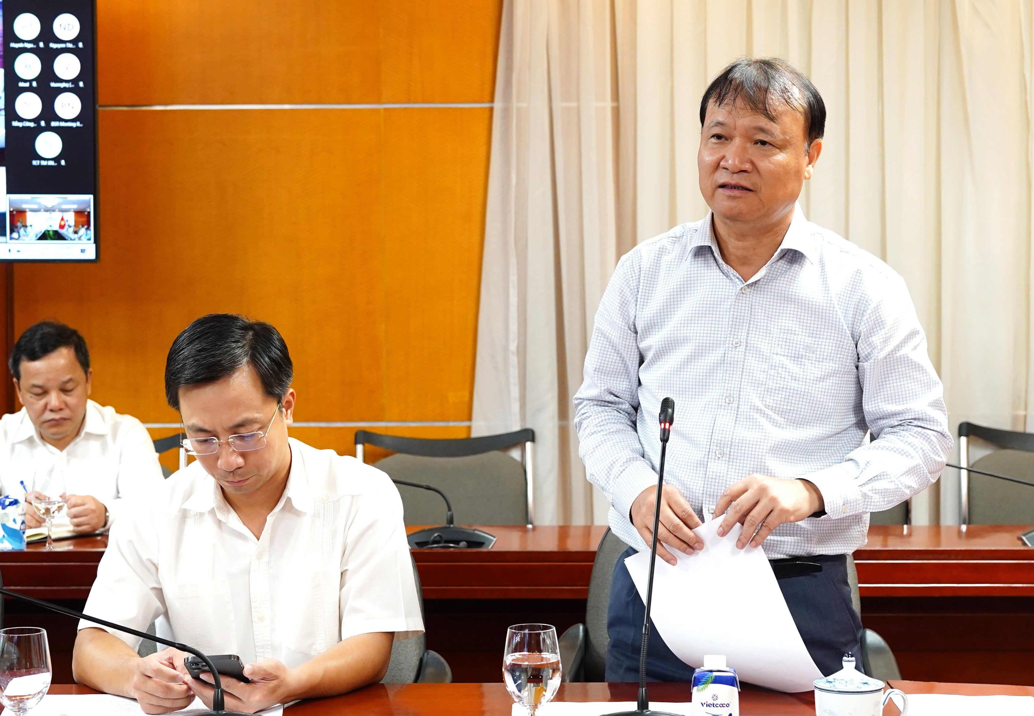 doanh nghiep,  phan phoi,  dut gay anh 3