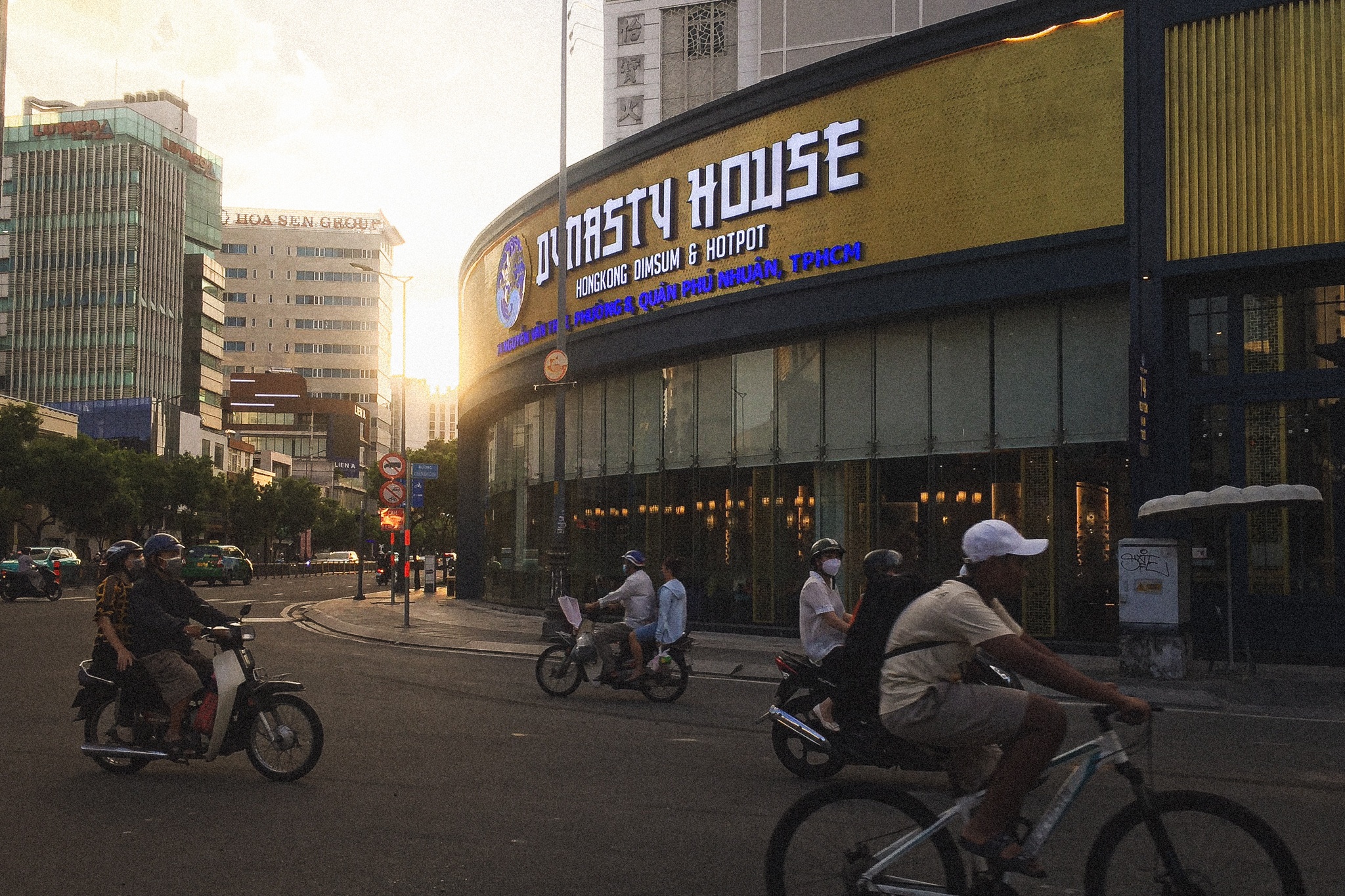 ca phe,  mat bang,  kinh doanh anh 3