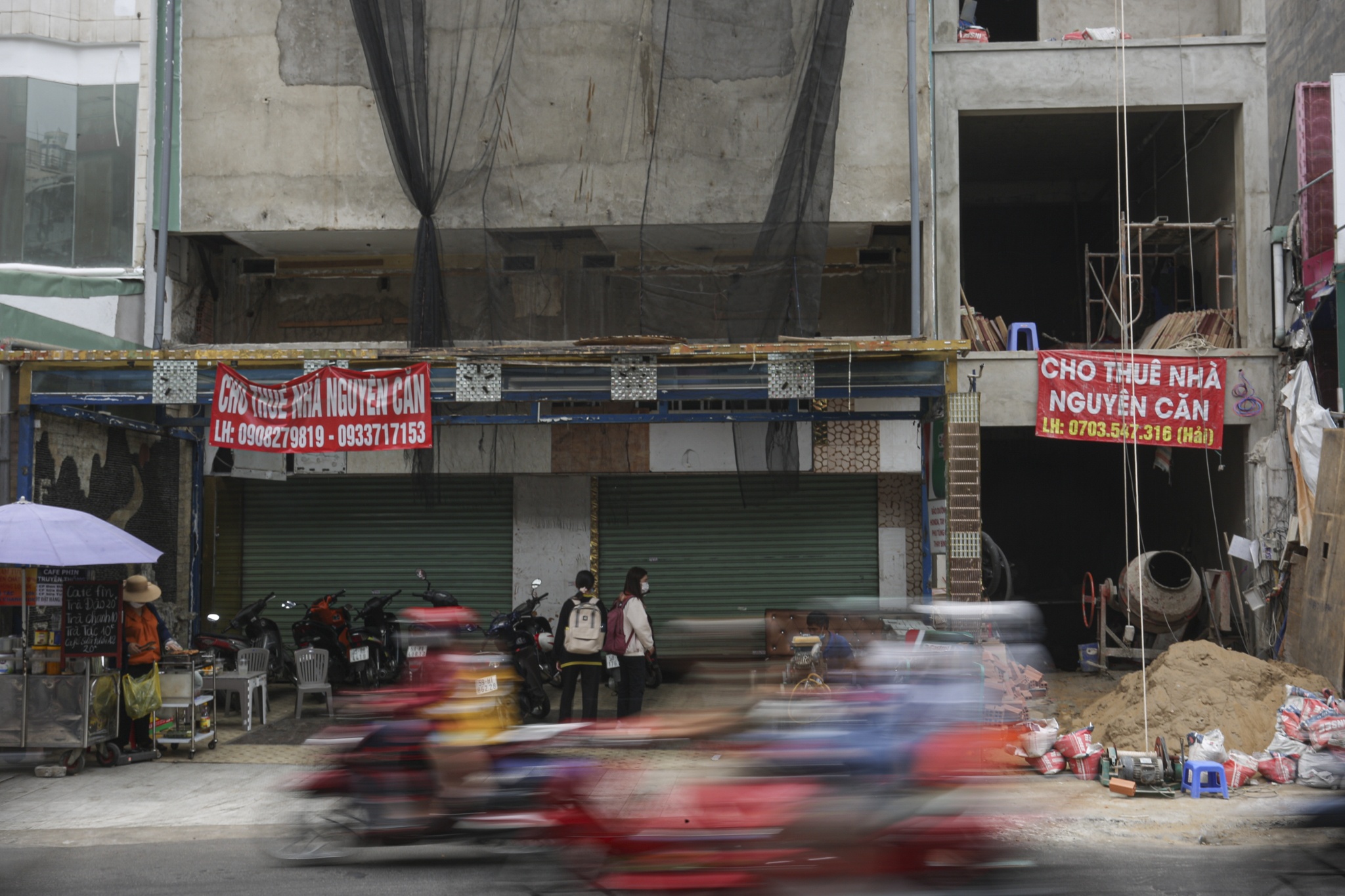 Hang loat quan karaoke o TP.HCM dong cua, tra mat bang hinh anh