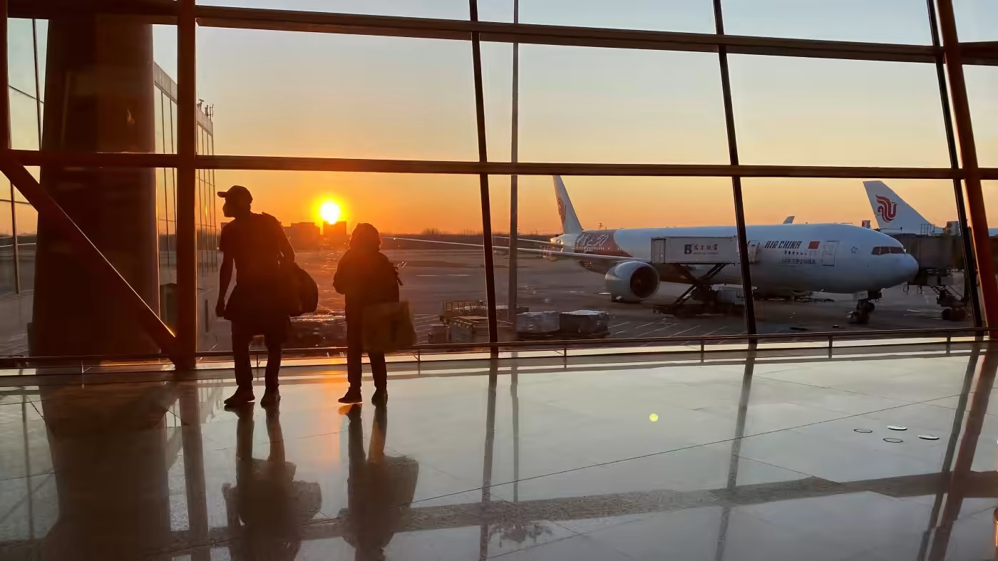 Nup bong du lich, gioi thuong luu Trung Quoc chuyen tien ra nuoc ngoai hinh anh