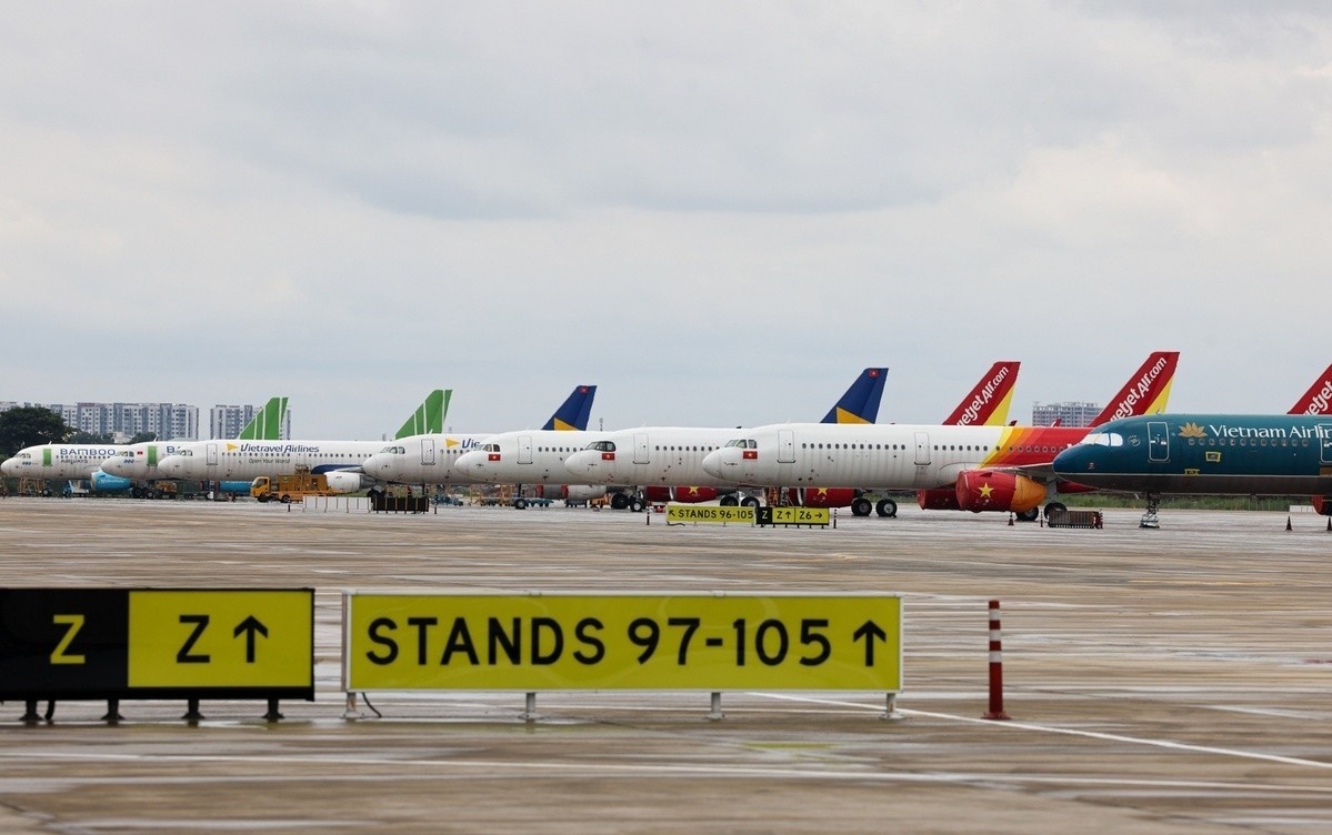 Ve may bay dip 30/4 - 1/5 bat ngo giam mot nua hinh anh