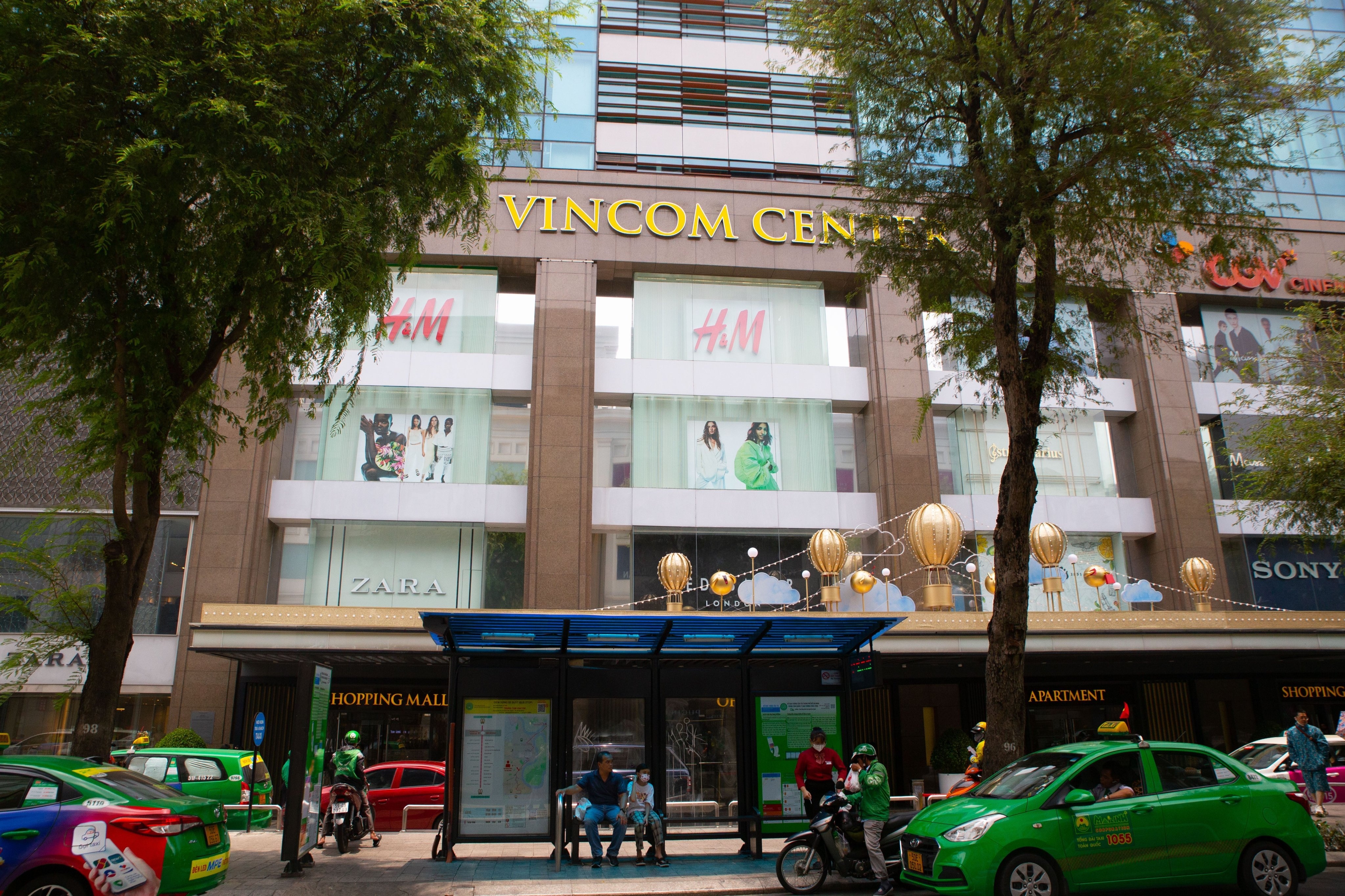 Muji,  UNIQLO,  vang ve anh 8