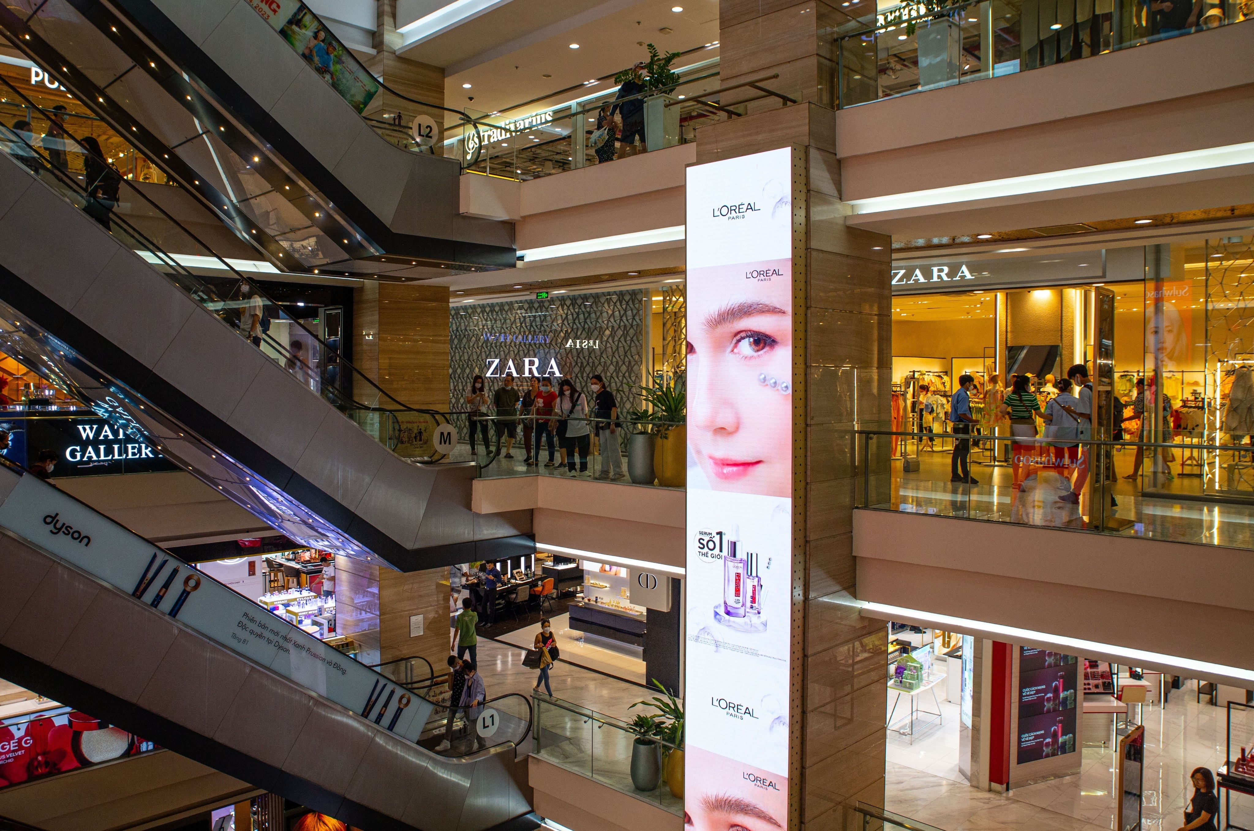 Muji,  UNIQLO,  vang ve anh 9