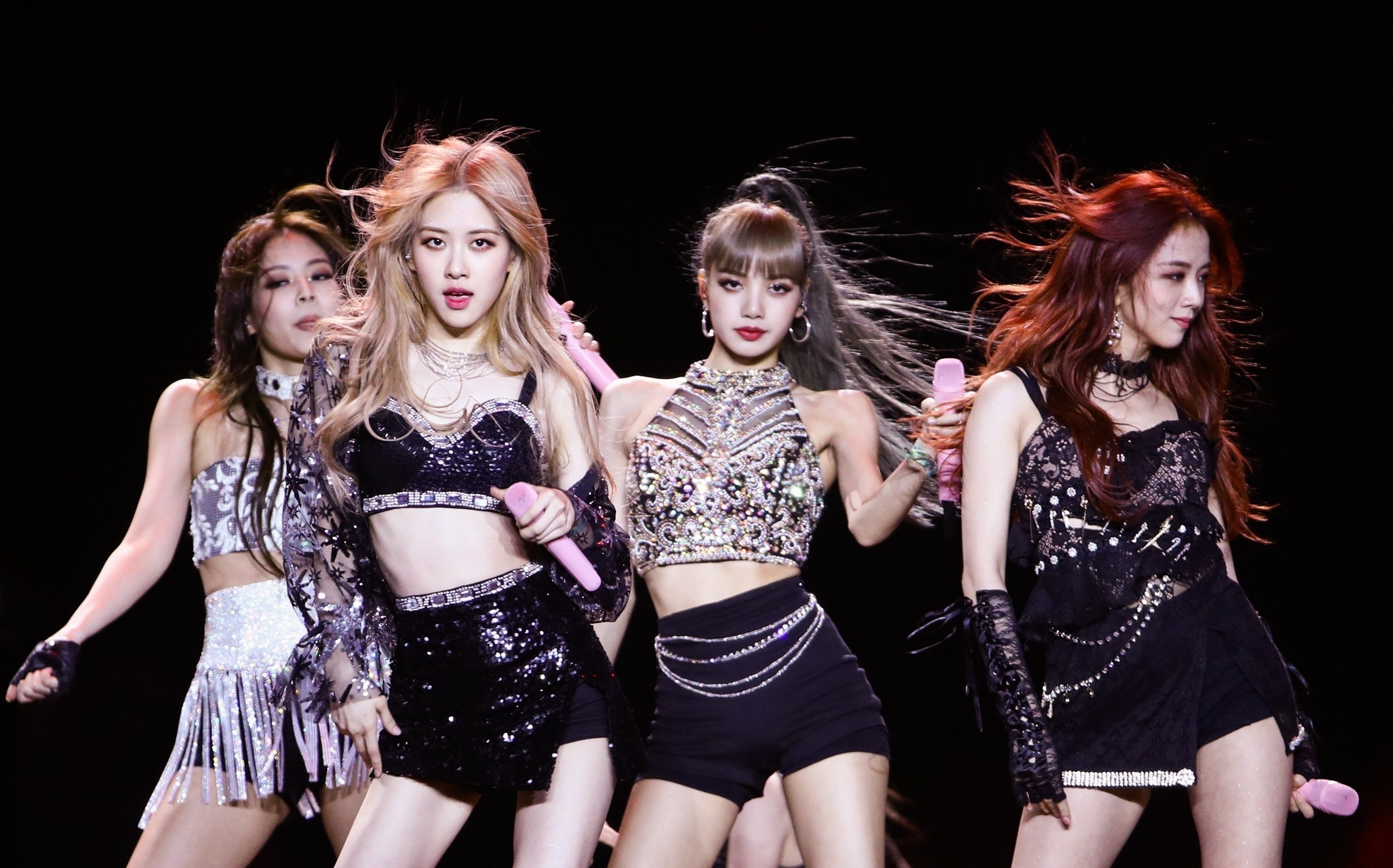 Viet Nam hoc gi tu cach Thai Lan thu loi nho Black Pink? hinh anh