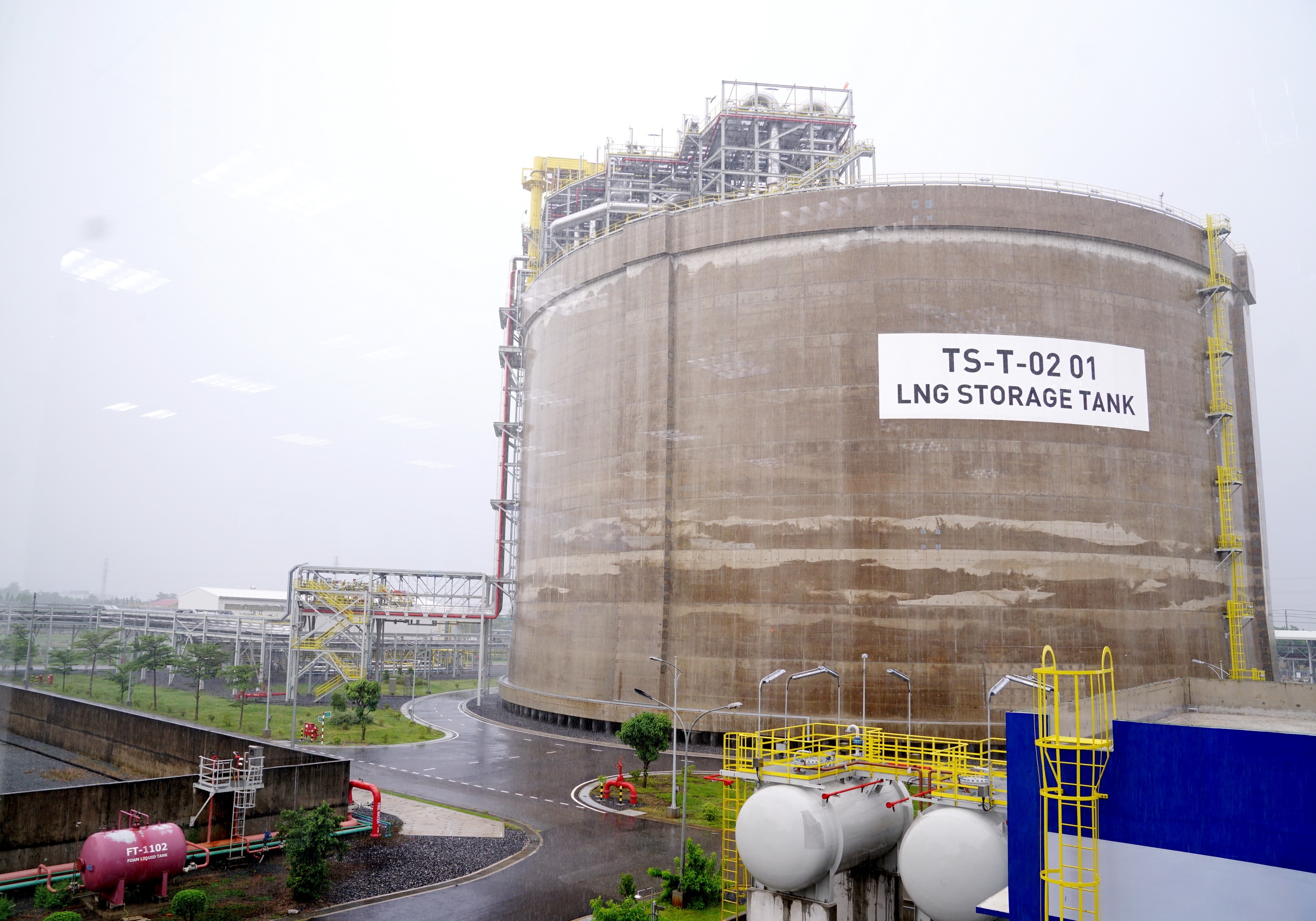 PV Gas sap don chuyen tau LNG dau tien ve Viet Nam hinh anh