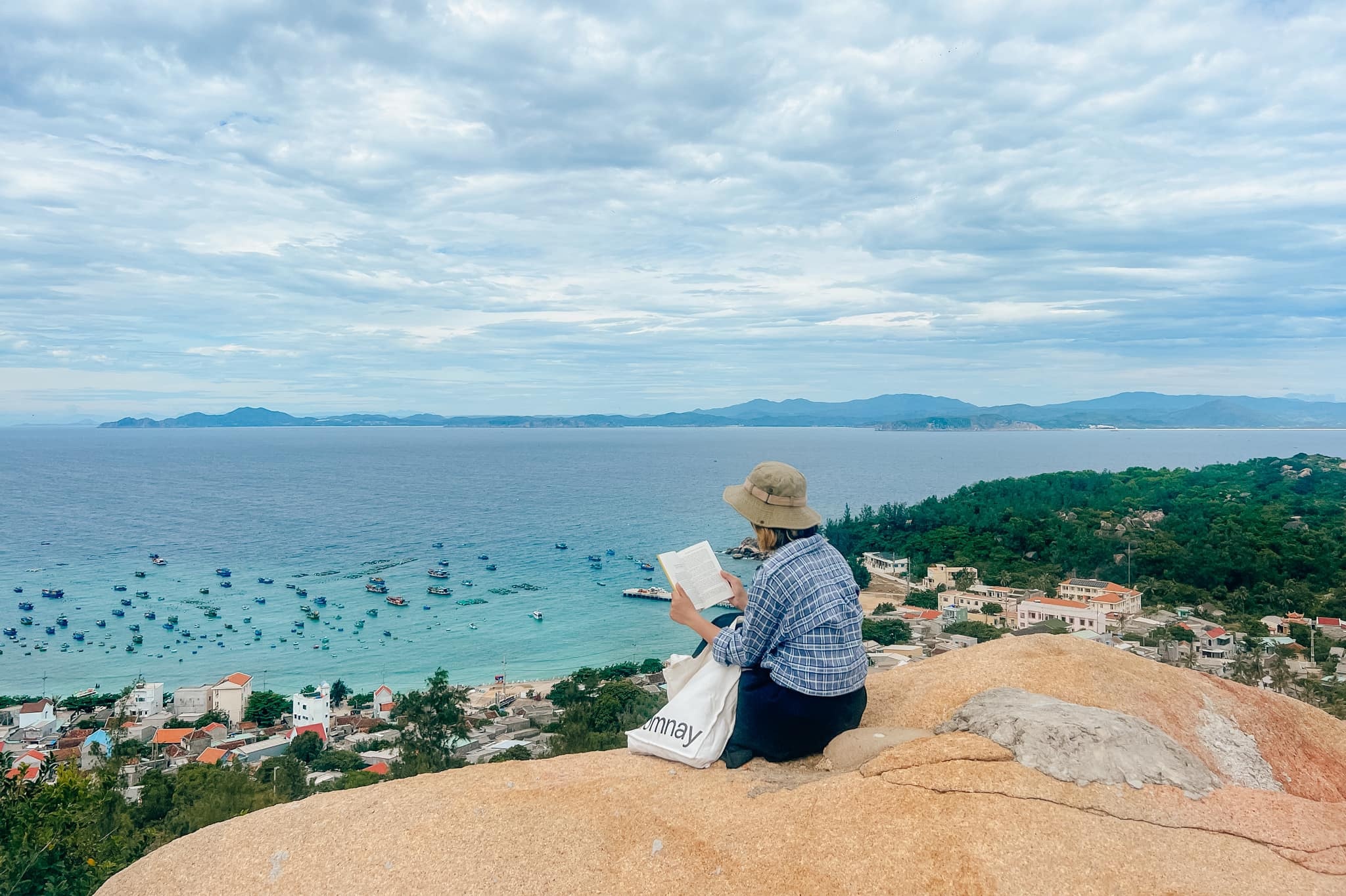 Nganh du lich dat muc tieu don 17-18 trieu khach quoc te nam 2024 hinh anh