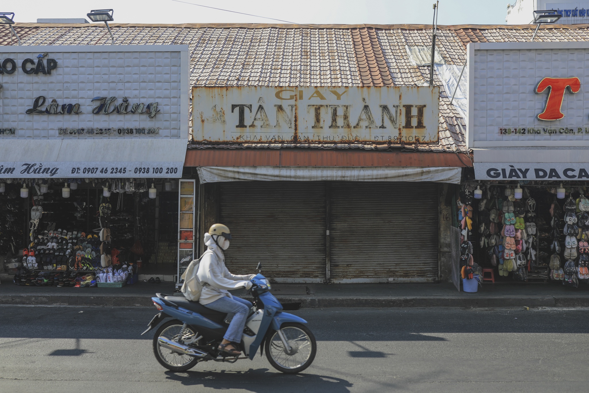 buon ban,  e am,  kinh doanh anh 9