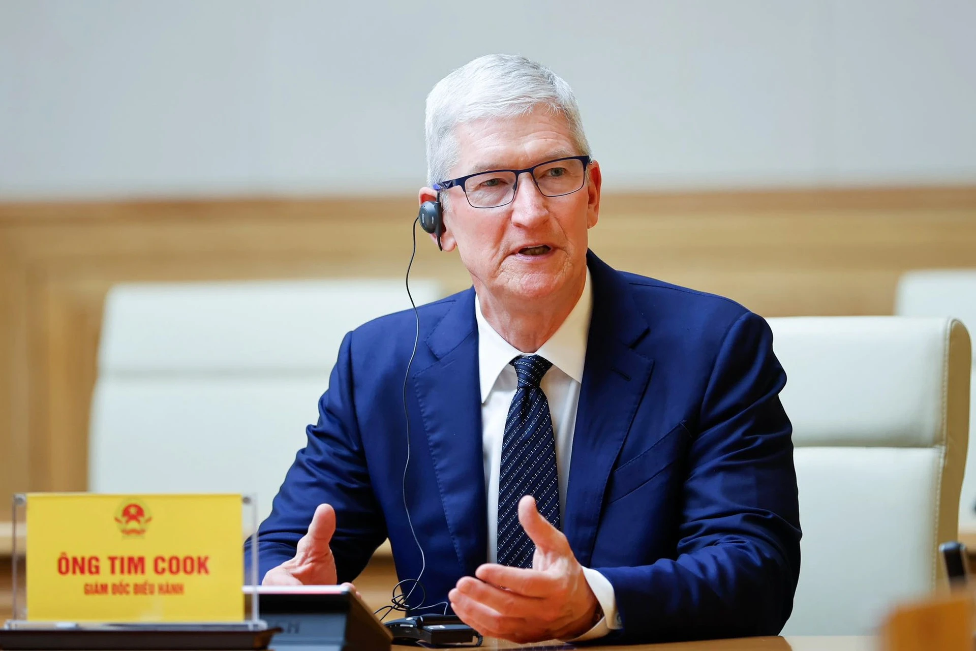 Tim Cook den Singapore hinh anh