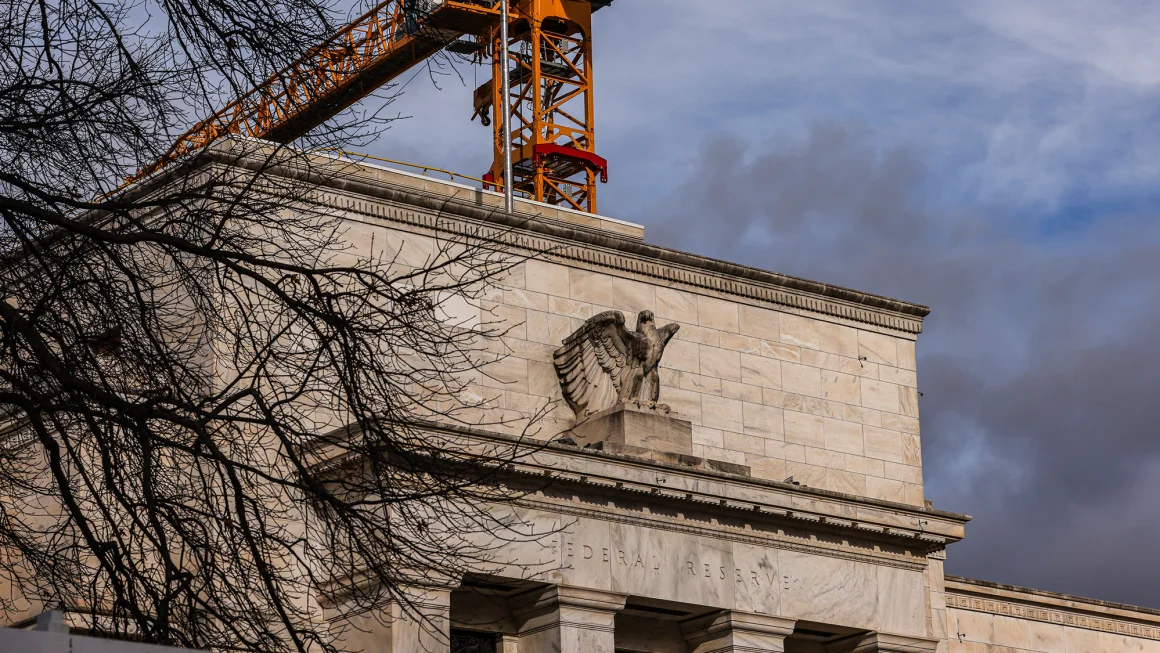 Quan chuc Fed chua muon giam lai suat hinh anh