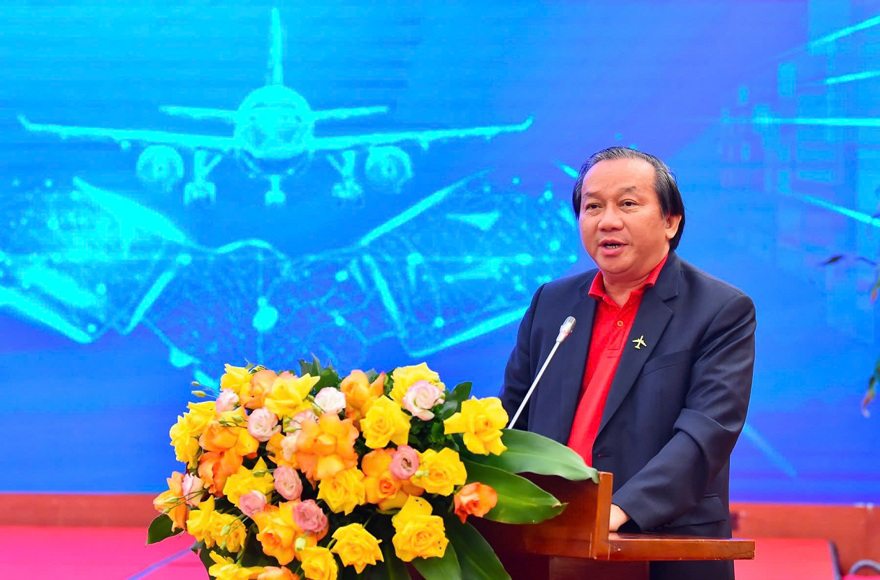 Vietnam Airlines,  Vietjet,  san bay anh 2