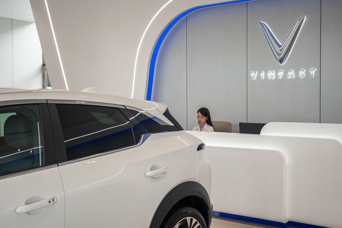 Bloomberg: VinFast muon vay 250 trieu USD xay nha may tai Indonesia hinh anh
