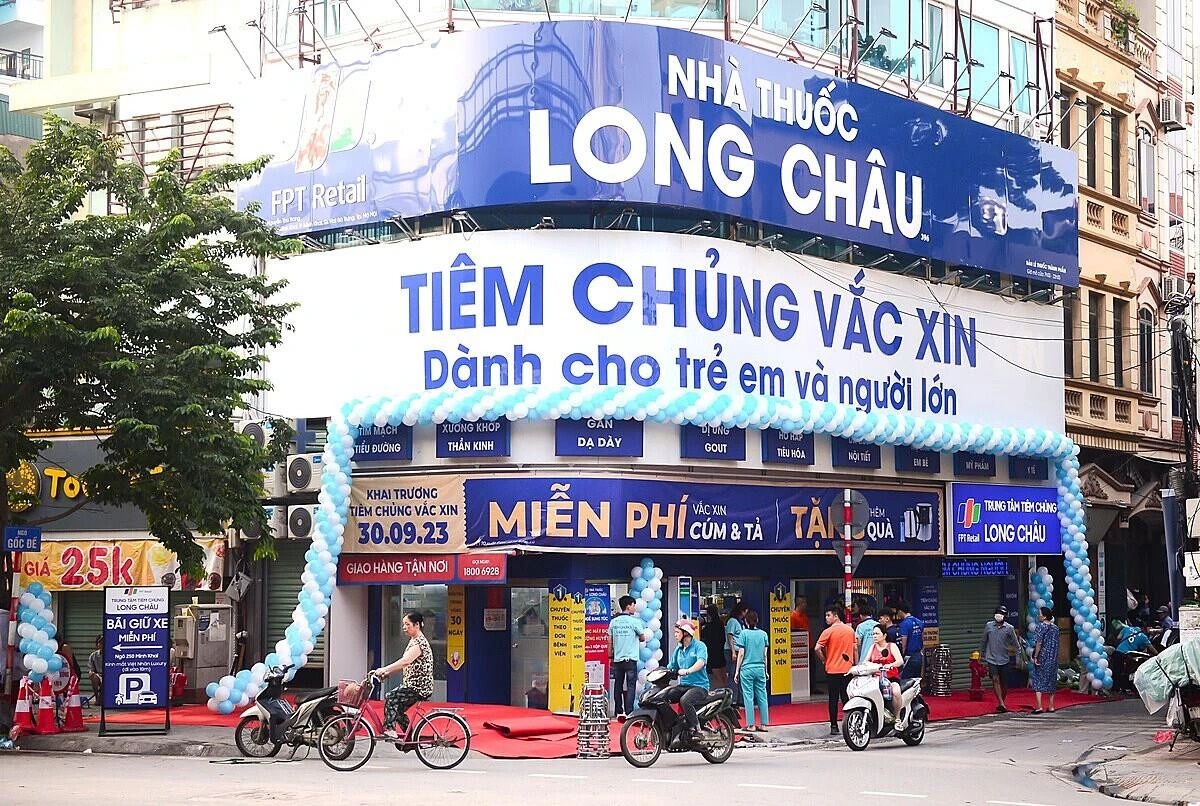 FPT Long Chau mo den 100 trung tam tiem chung hinh anh