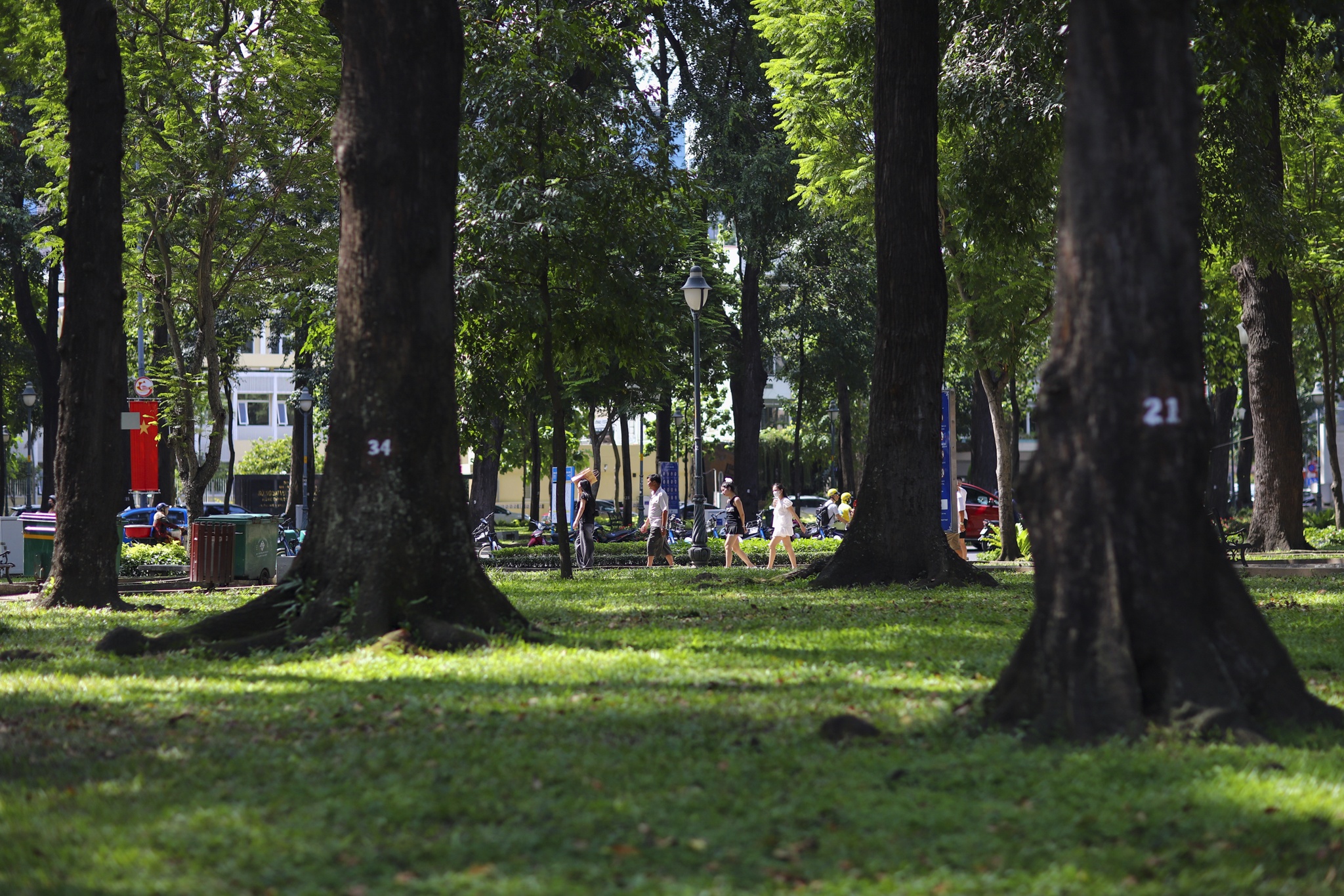 kinh doanh,  F&B,  gia thue anh 9