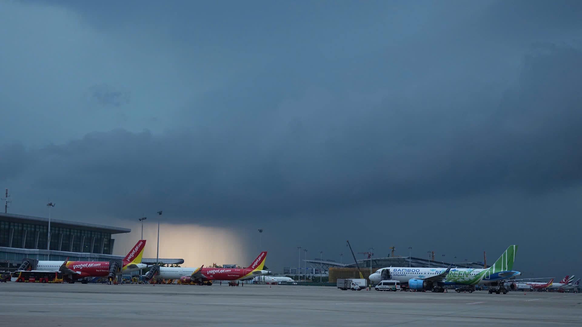 Thu tuong yeu cau dam bao an toan hoat dong hang khong truoc bao so 5 hinh anh