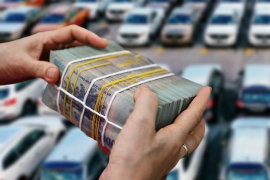 Ngan hang rao ban lo 27 xe oto, gia khoi diem chi vai chuc trieu dong hinh anh