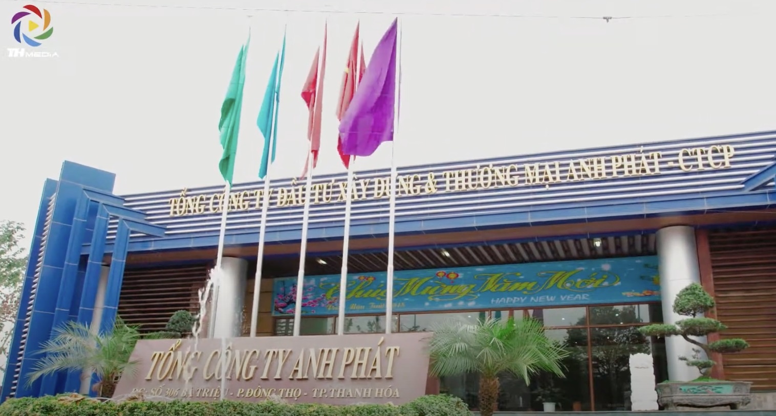 'Dai gia' vua bi bat: Nuc tieng xu Thanh, nam he sinh thai 'khung' hinh anh