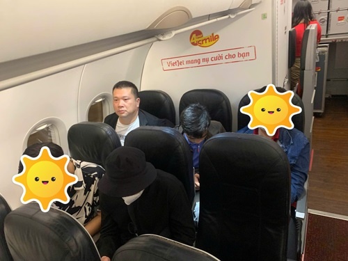 Mua ve thuong gia de trom cap tai san tren may bay dip Tet hinh anh