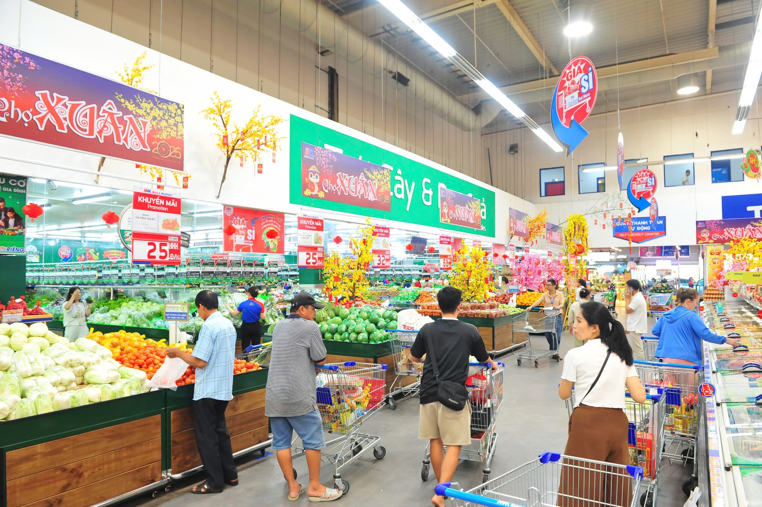 Bi nhac nho ve sinh an toan thuc pham, sieu thi o TP.HCM noi gi? hinh anh