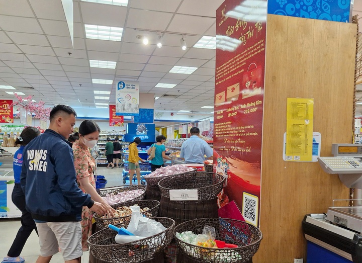 sieu thi het hang,  sieu thi tet anh 17