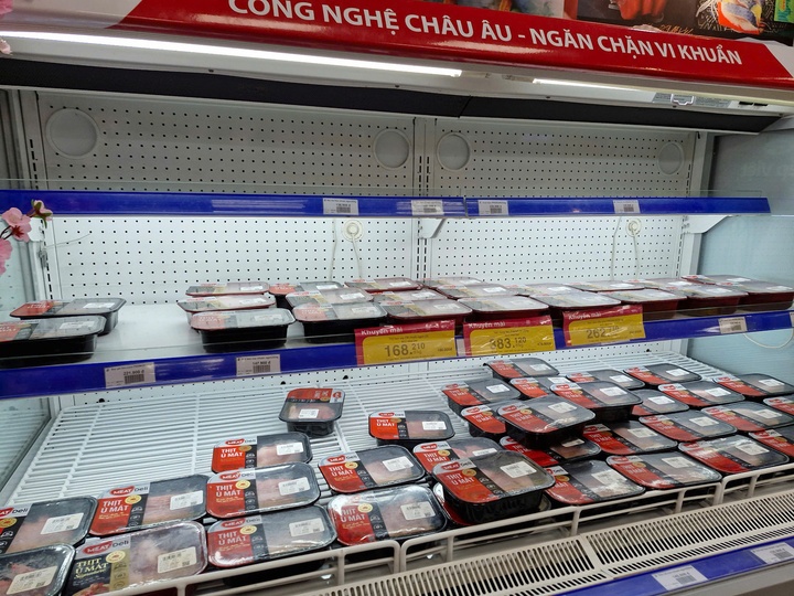 sieu thi het hang,  sieu thi tet anh 9