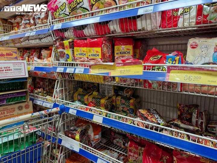 sieu thi het hang,  sieu thi tet anh 5