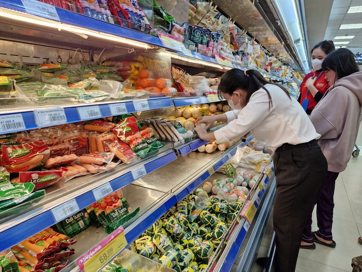 sieu thi het hang,  sieu thi tet anh 13