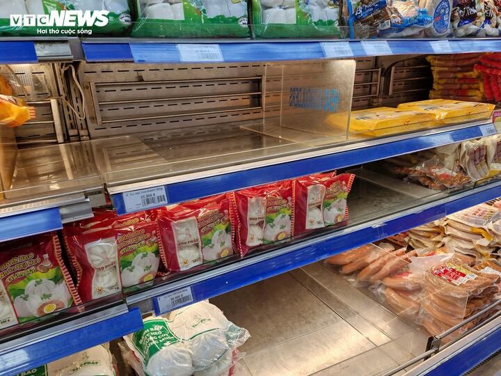 sieu thi het hang,  sieu thi tet anh 11