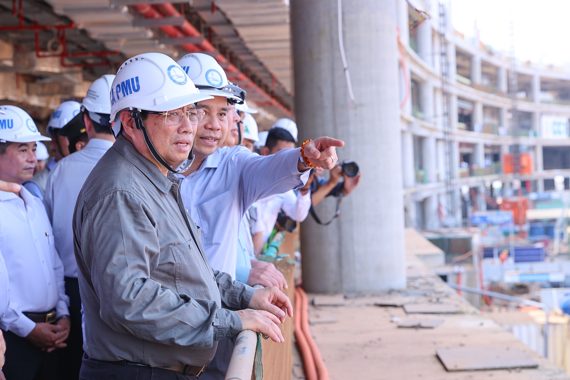 Thu tuong chi dao lam tau dien ngam tu Tan Son Nhat toi Long Thanh hinh anh