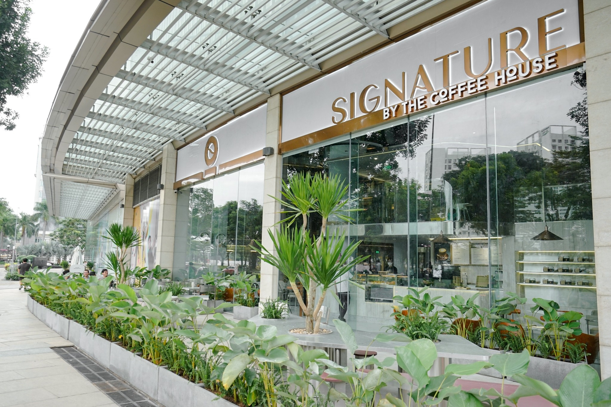 The Coffee House doi chu co doi van? hinh anh