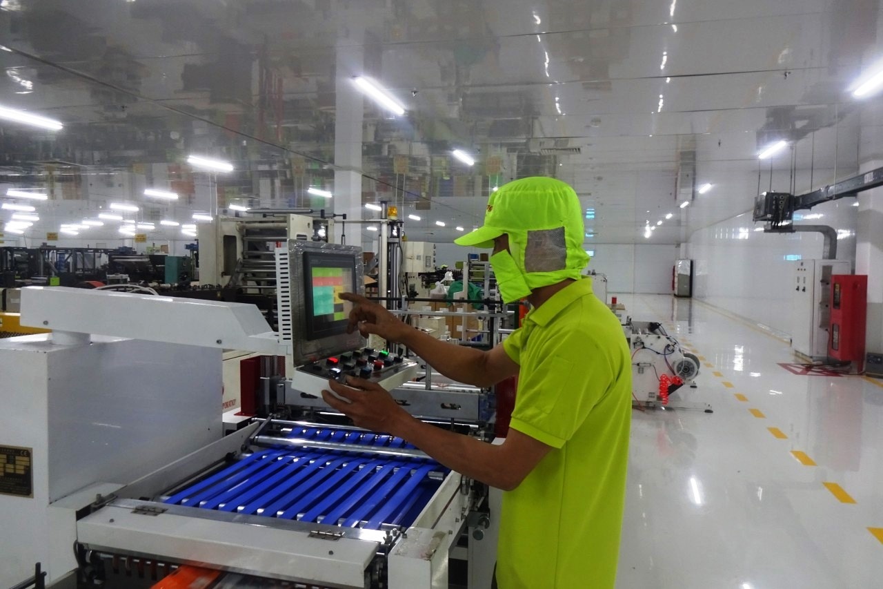 Nhua Rang Dong ngung hoat dong, hau het nhan vien nghi viec hinh anh