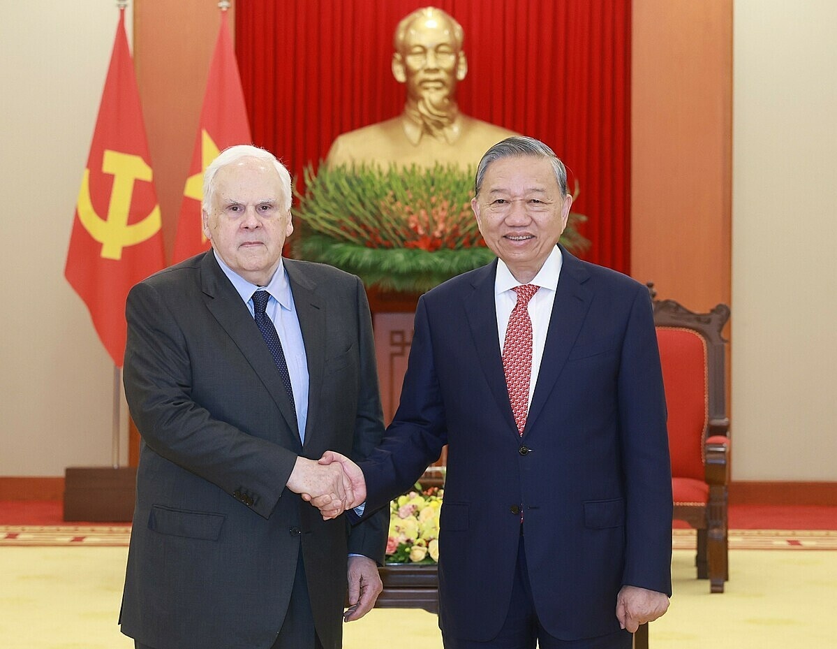 FedEx xem xet mo rong hoat dong o san bay Long Thanh va Gia Binh hinh anh