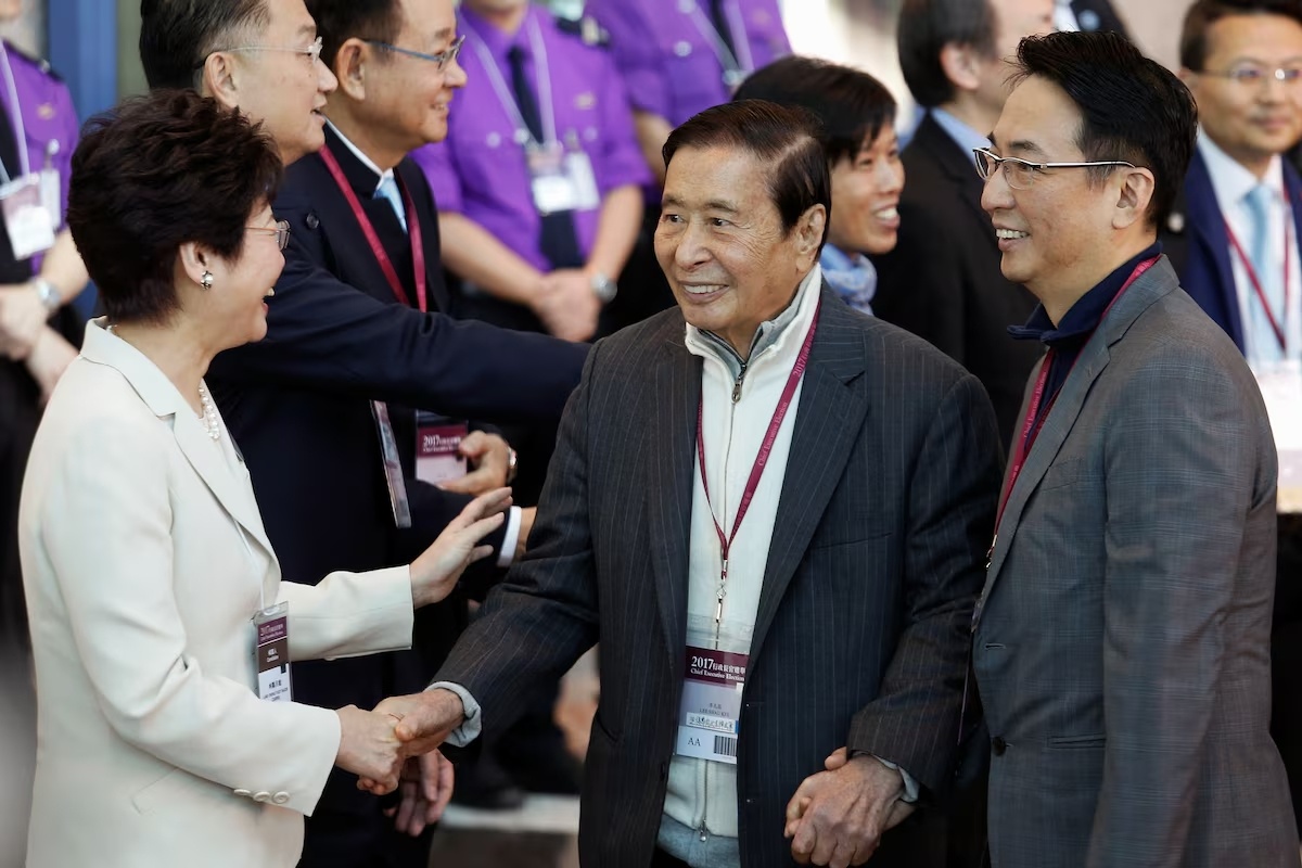 Ty phu bat dong san Hong Kong Ly Trieu Co qua doi hinh anh