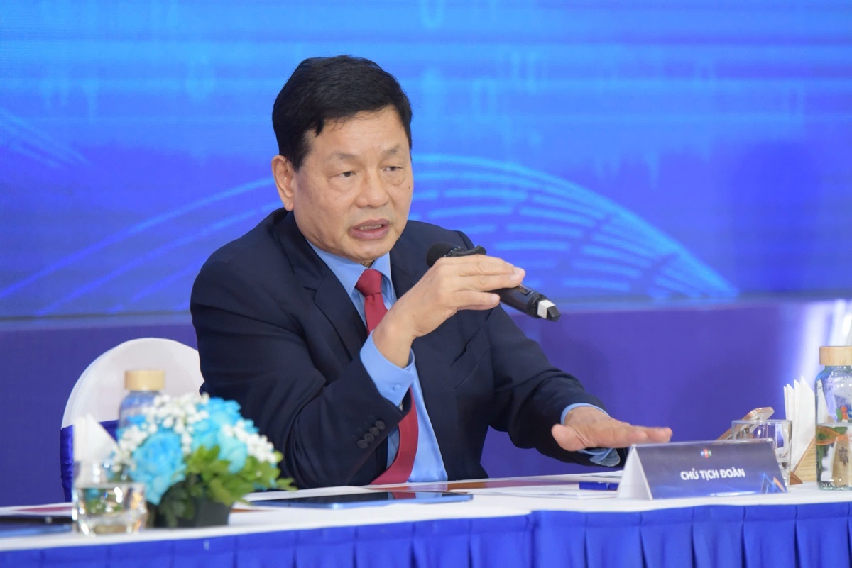 Ong Truong Gia Binh: FPT se lam chu cong nghe AI hinh anh