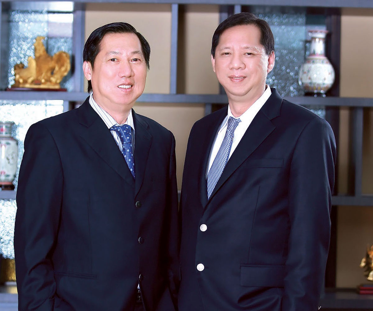 Chan dung ong chu dung sau Van Hanh Mall hinh anh