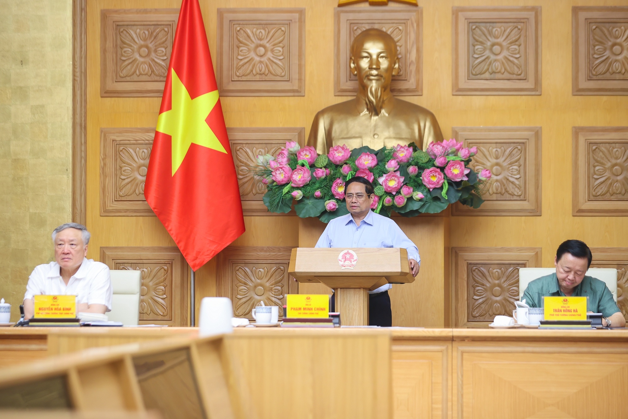 hang gia,  quang cao hang gia anh 1