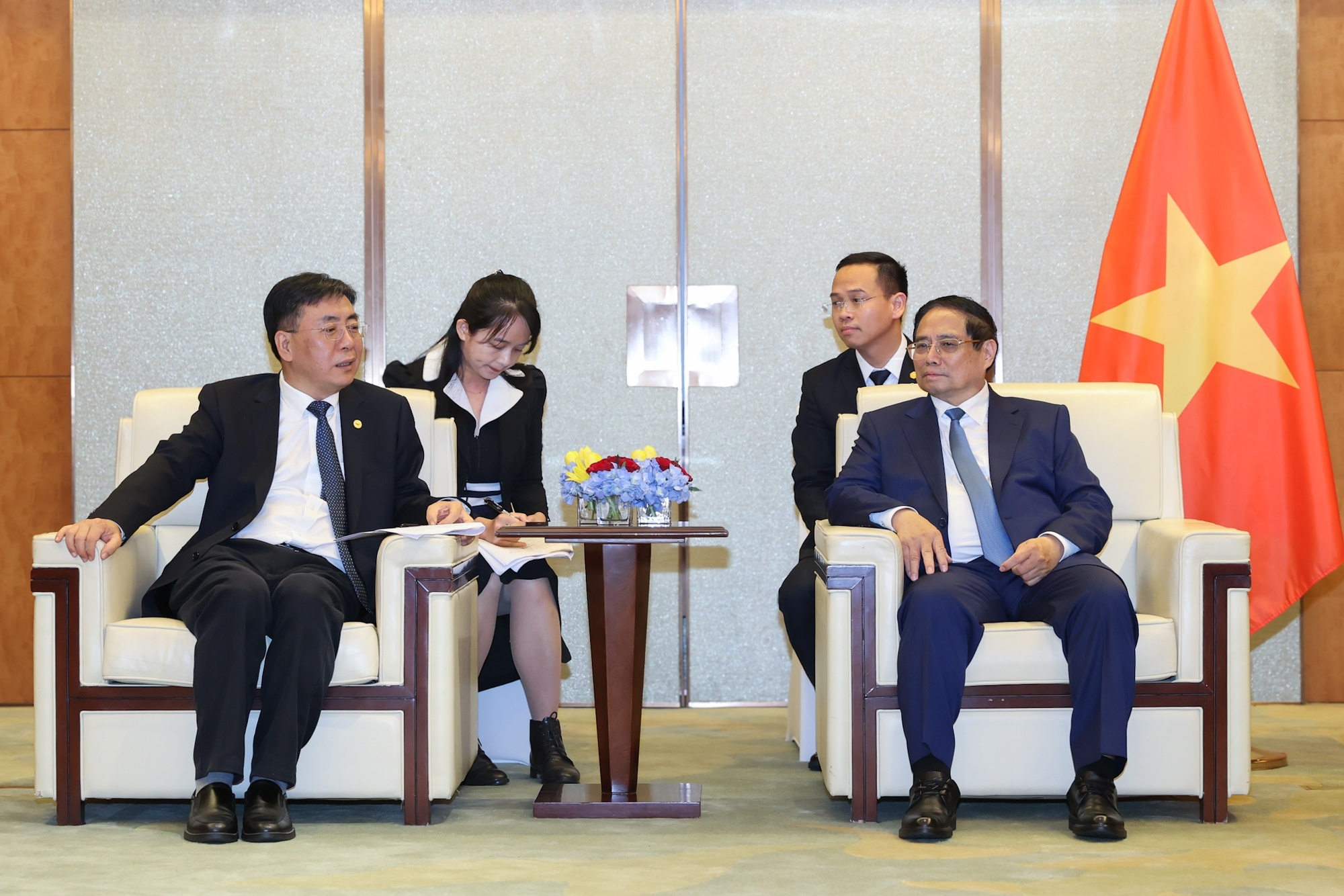 Thu tuong de nghi COMAC thuc day mua ban, cho thue may bay hinh anh