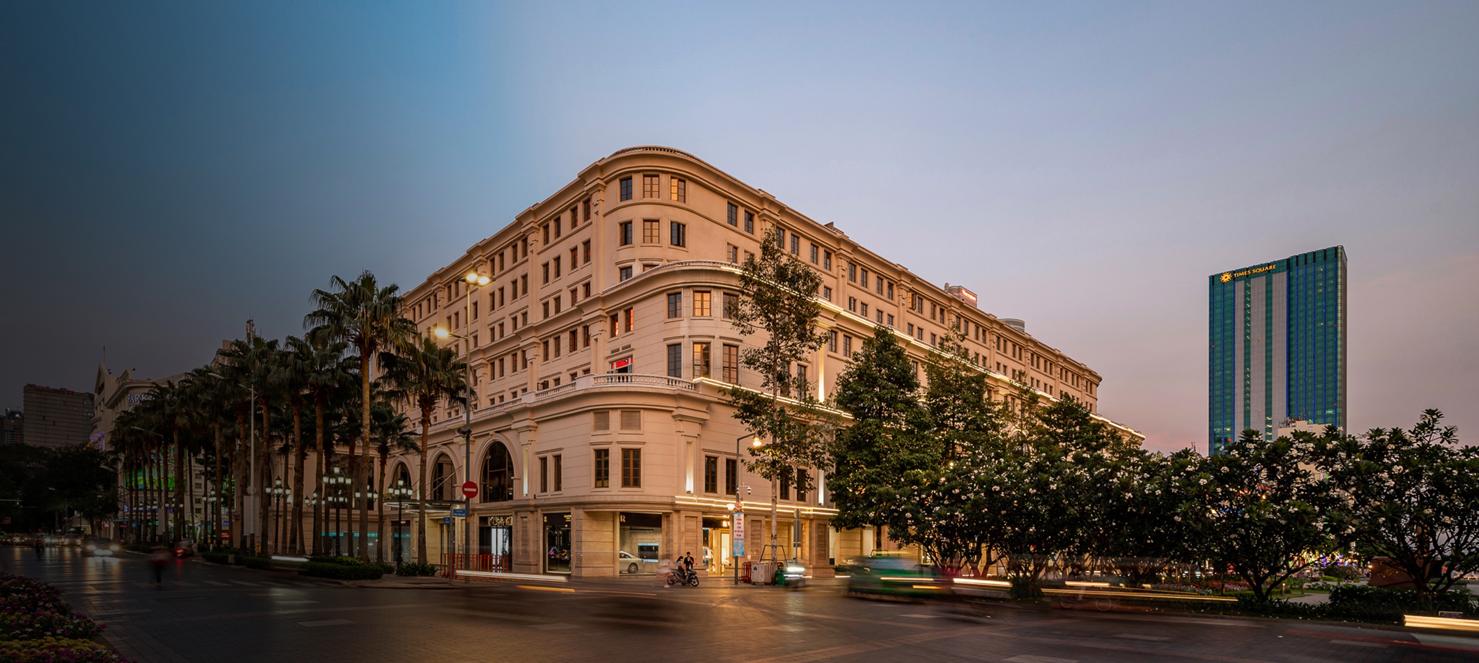 Union Square mo quan ca phe dau tien ket noi truc tiep voi metro so 1 hinh anh